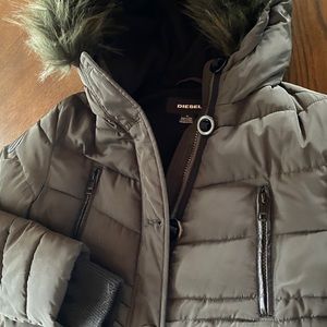 Green winter coat for girls. Size 12. Gently used.